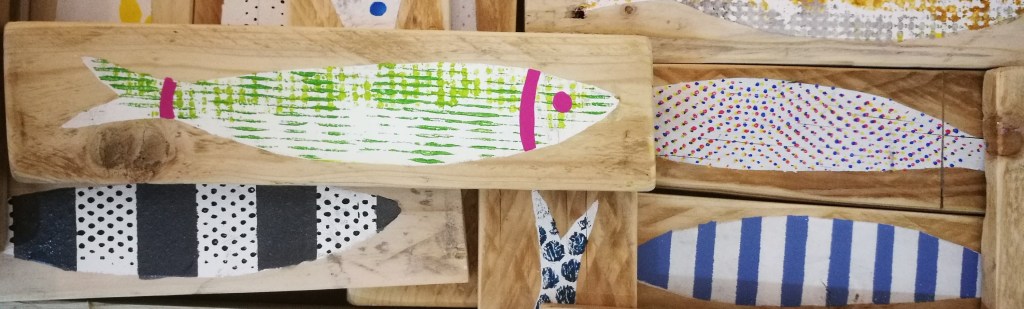 Pesci decorativi in legno